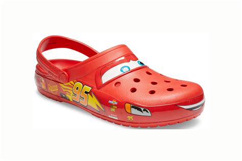 lightning mcqueen crocs size 5.